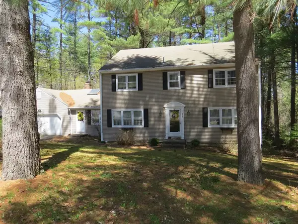 55 Fort Sumter Dr, Holden, MA 01520