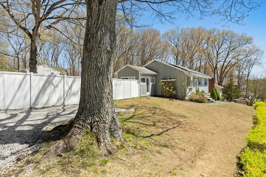 6 Ascension St, Blackstone, MA 01504 - #3