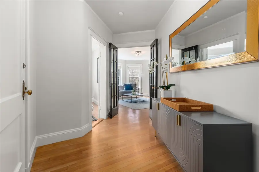 31 Linnaean Street #6, Cambridge, MA 02138 - #3