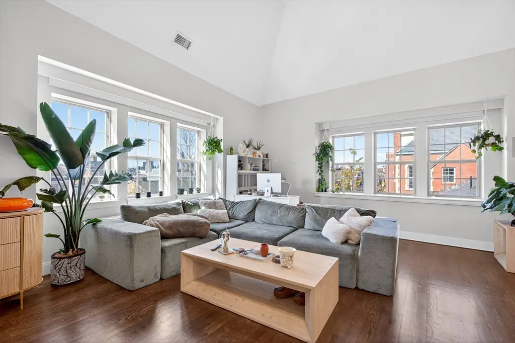 225 Dorchester St #15, Boston, MA 02127 - #1