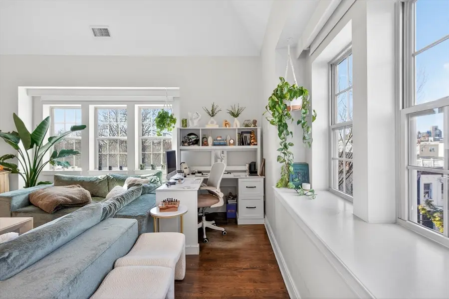 225 Dorchester St #15, Boston, MA 02127 - #3