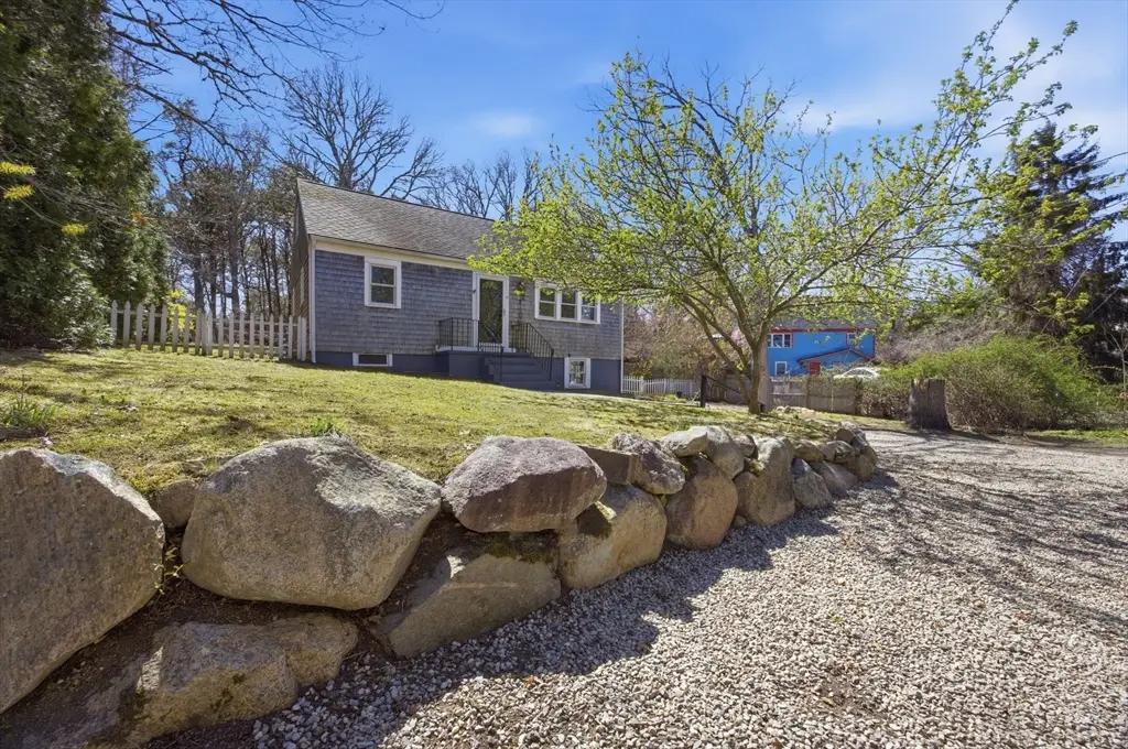 14 Saint Anns Ln, Falmouth, MA 02536 - #1