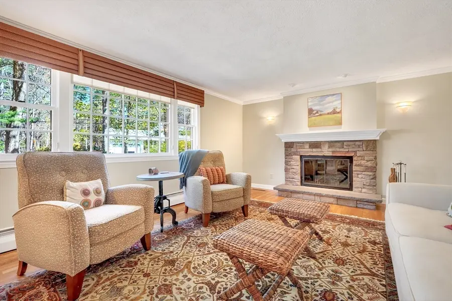14 Beverly Rd, Bedford, MA 01730 - #2