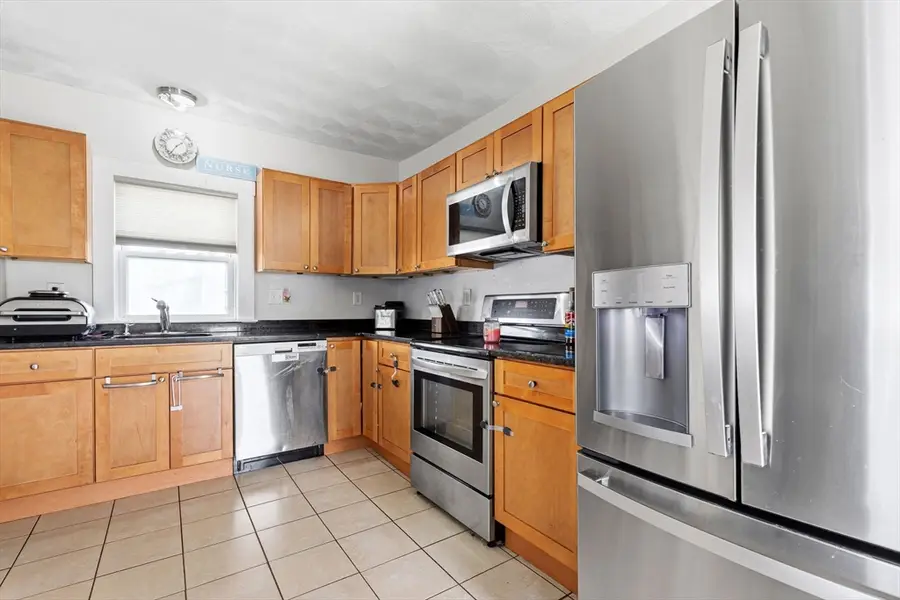 75 Auburn St, Brockton, MA 02302 - #3
