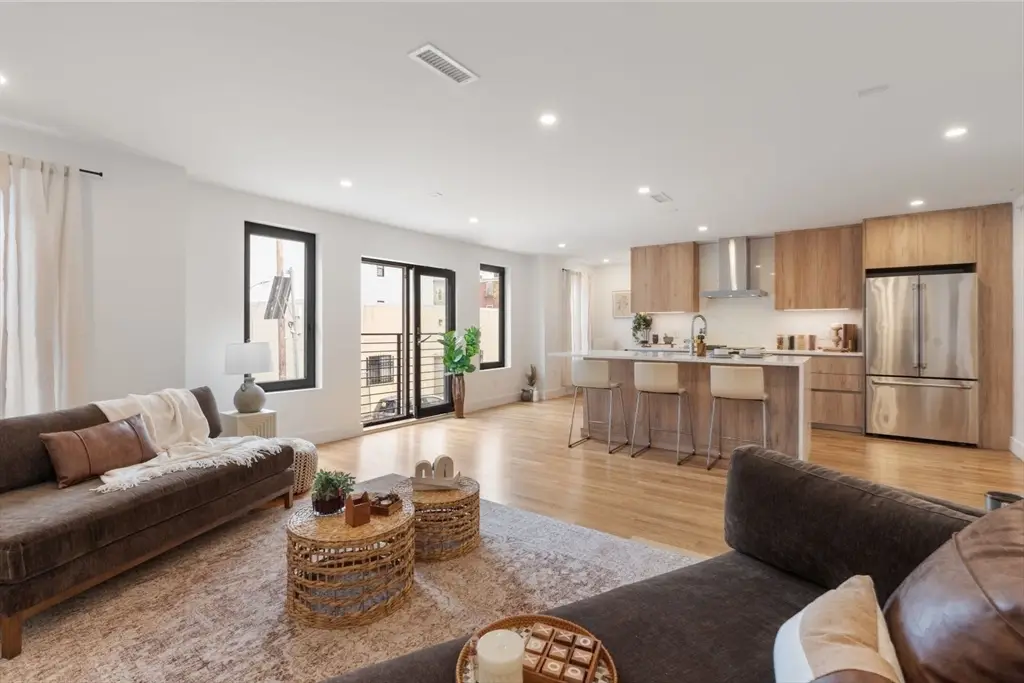 6 Gen Devine Wy #1, Boston, MA 02127 - #1