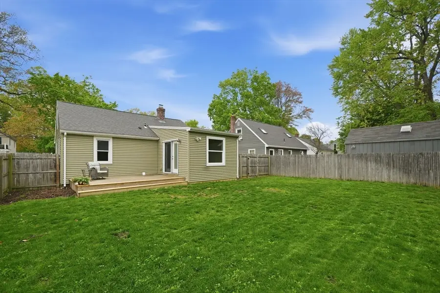 23 Gilman St, Springfield, MA 01118 - #3