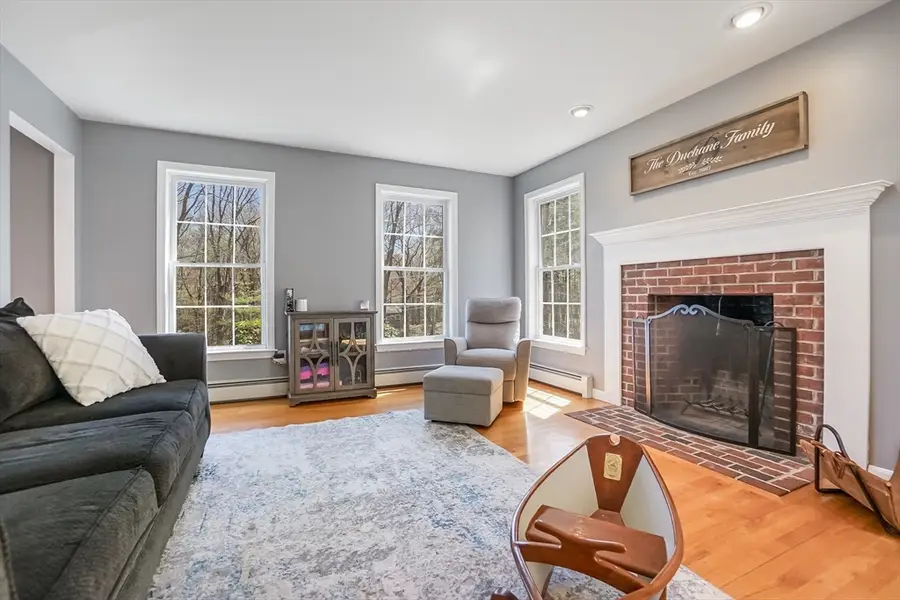 102 North St, Jefferson, MA 01522 - #3