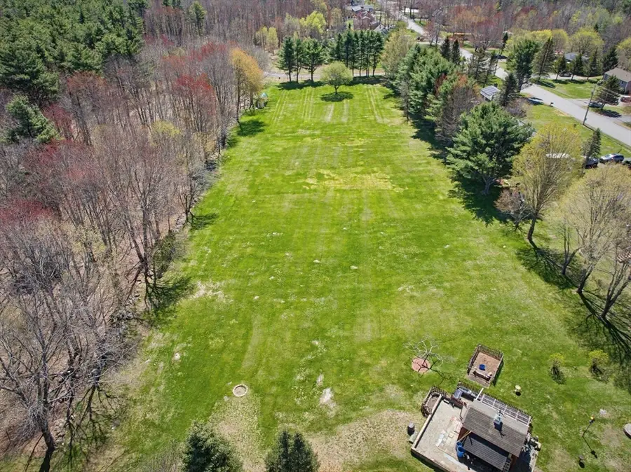 136 Chapel St, Gardner, MA 01440 - #3