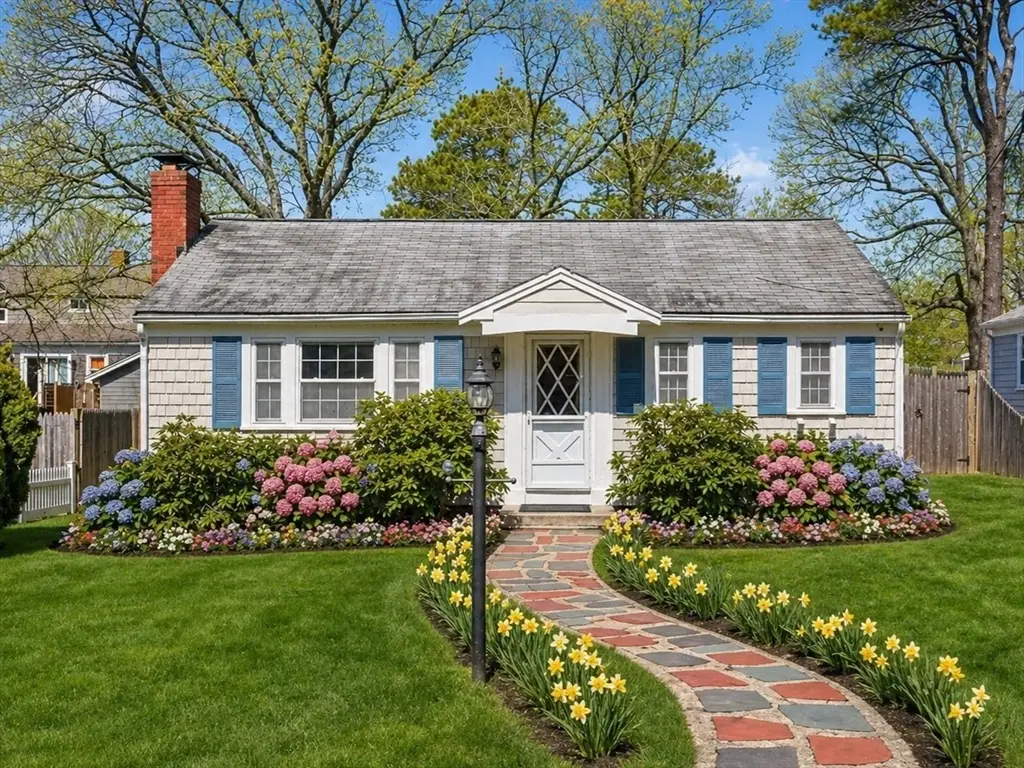 9 Mayflower Rd, West Yarmouth, MA 02673 - #1