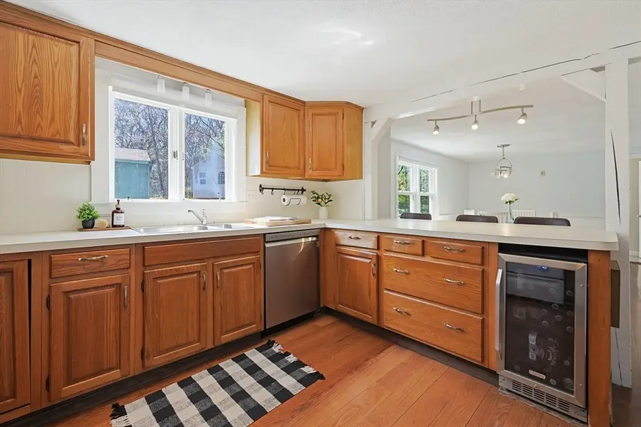 6 Hillside Road, Plainville, MA 02762 - #2