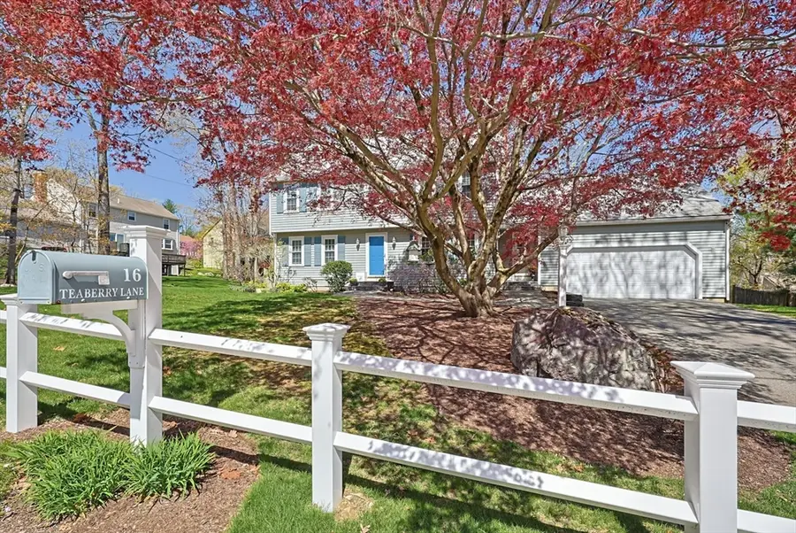 16 Teaberry Lane, North Attleboro, MA 02760 - #3