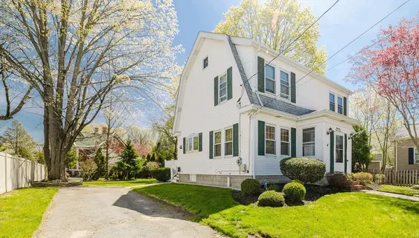 35 Fruit St, Taunton, MA 02780