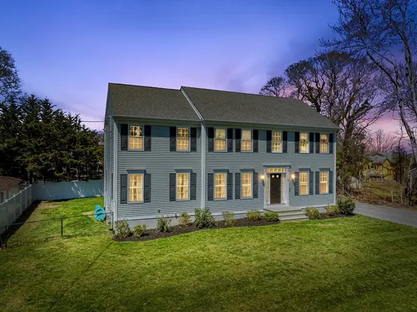 14 Grandview Ave, Fairhaven, MA 02719