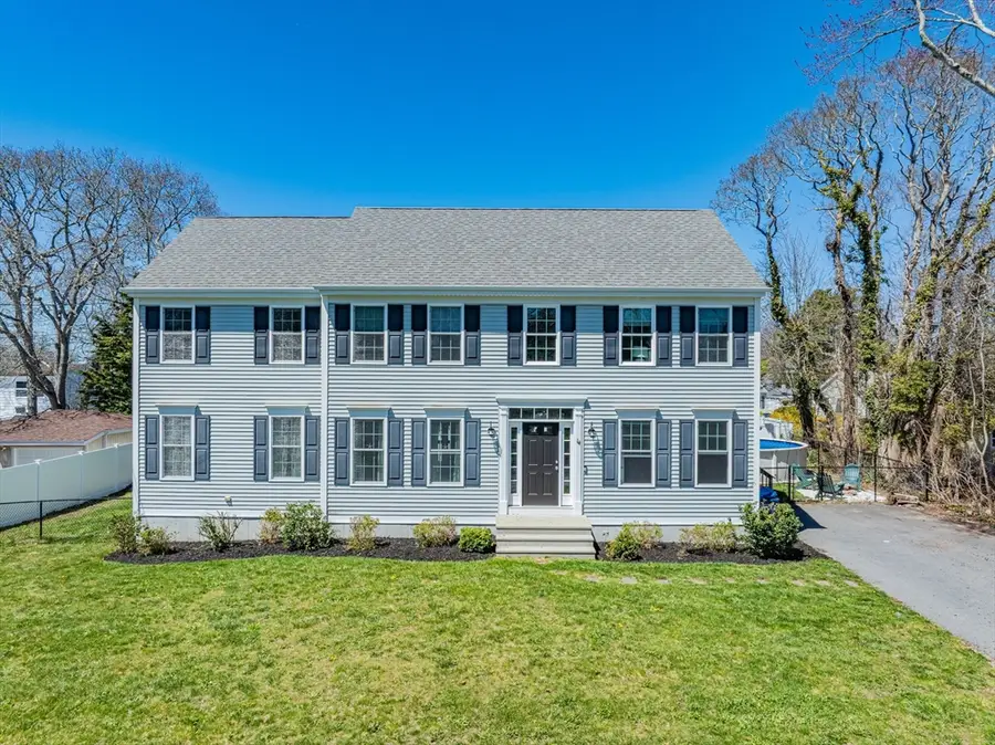 14 Grandview Ave, Fairhaven, MA 02719 - #2