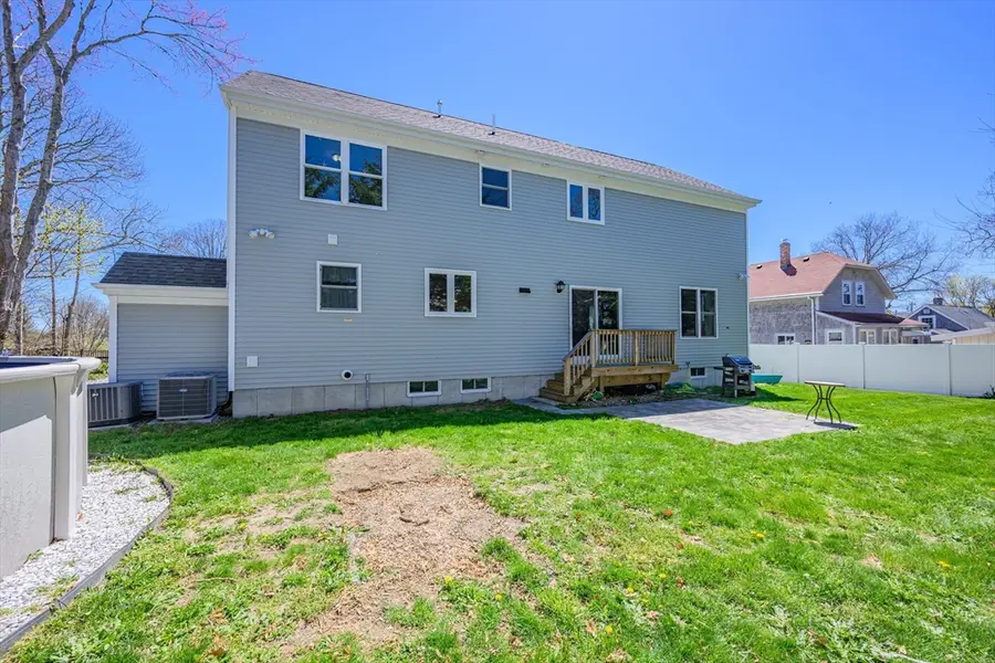 14 Grandview Ave, Fairhaven, MA 02719 - #3