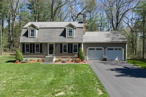 8 Griffin Rd, Franklin, MA 02038