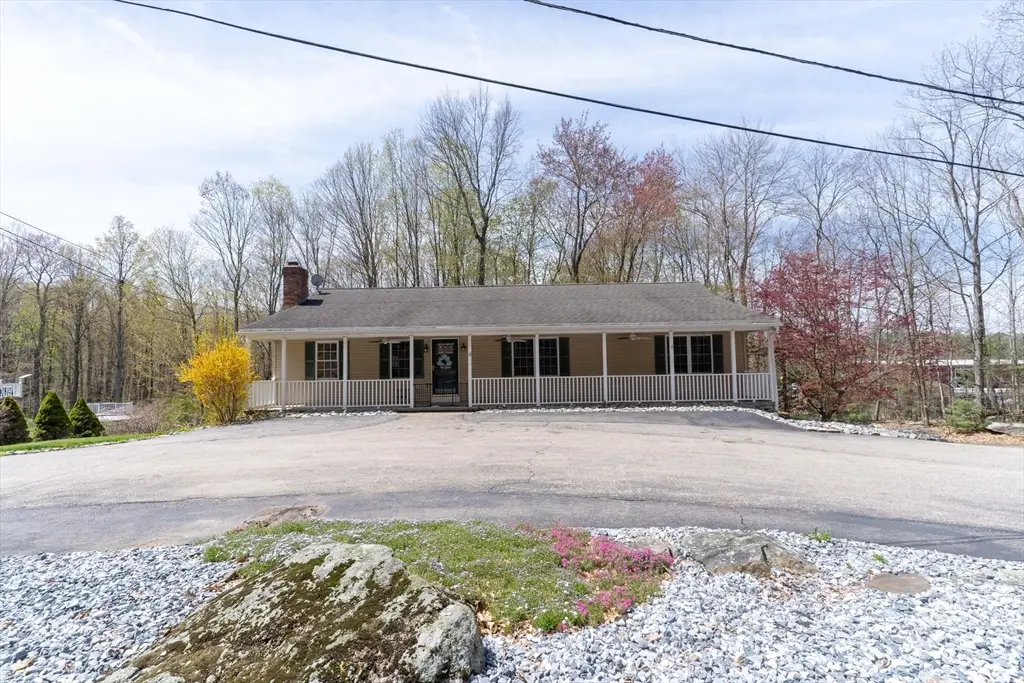 13 Brown St, North Brookfield, MA 01535 - #1