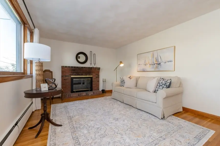 8 Siren St, Winthrop, MA 02152 - #3