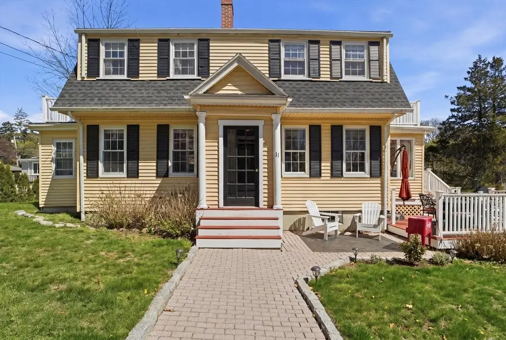 11 North Ave, Melrose, MA 02176 - #1