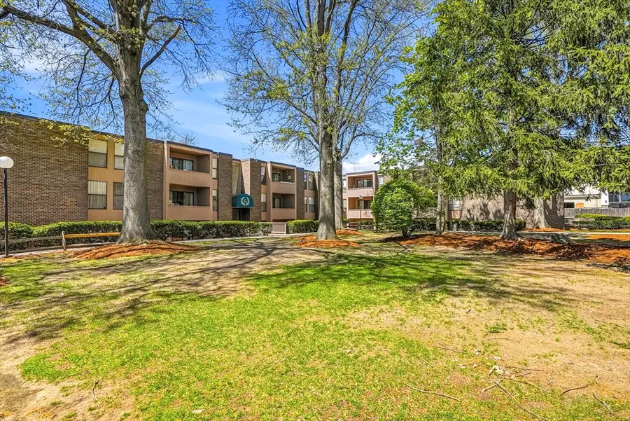 8 Shrewsbury Green Dr #G, Shrewsbury, MA 01545 - #2