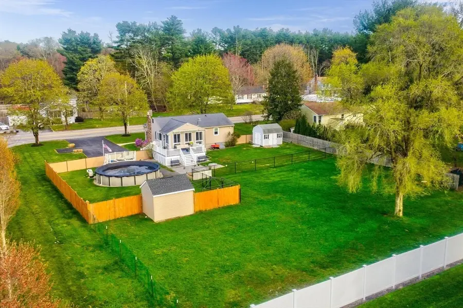 649 Elm St, Mansfield, MA 02048 - #3