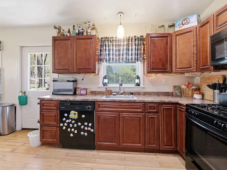 180 Ashburnham St, Fitchburg, MA 01420 - #3