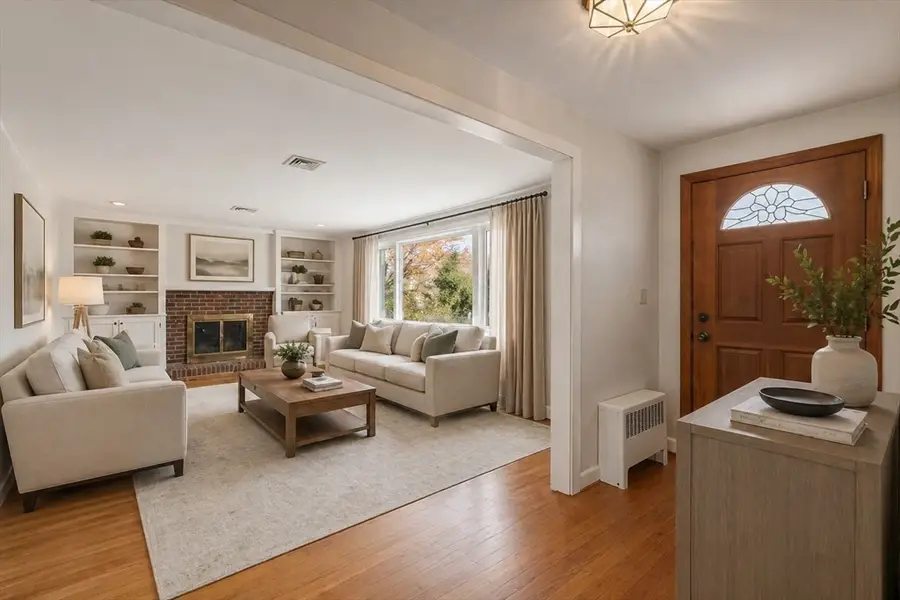 424 Central, Holliston, MA 01746 - #2