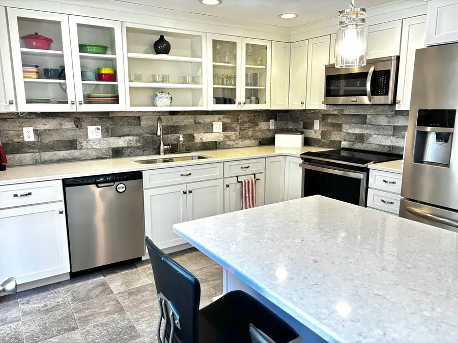 67 Gorwin Dr, Hanson, MA 02341 - #2