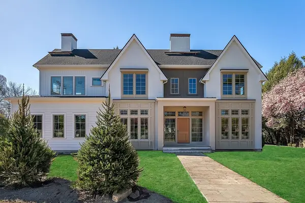 1640 Commonwealth Ave, Newton, MA 02465