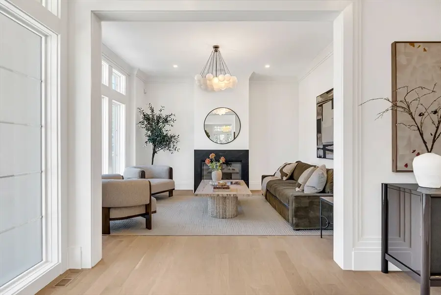 1640 Commonwealth Ave, Newton, MA 02465 - #2