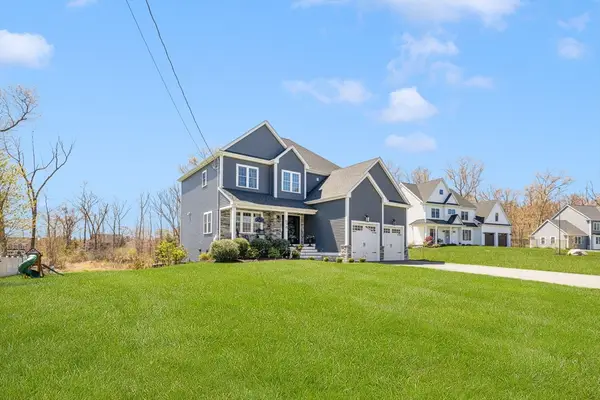 8 Georgia Rae Way, Attleboro, MA 02703