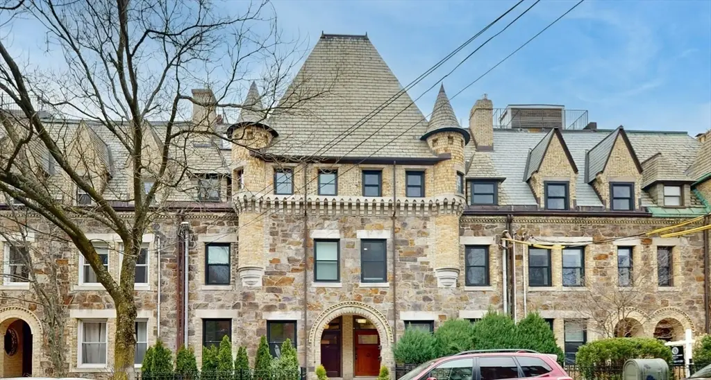 322 Tappan St #2, Brookline, MA 02445 - #1