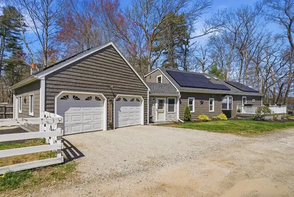 299 Clark Road Ext, Sturbridge, MA 01518