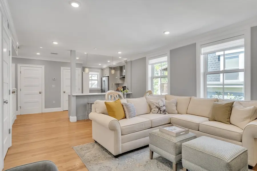 18 Tufts St #4, Cambridge, MA 02139 - #2