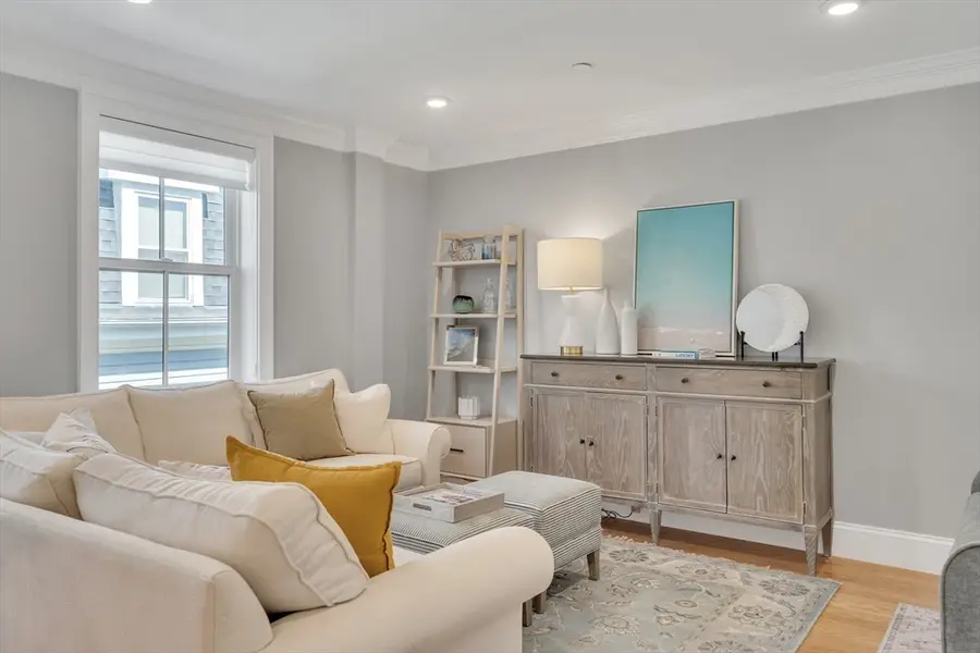 18 Tufts St #4, Cambridge, MA 02139 - #3