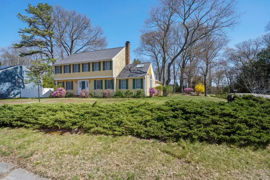 75 Erica Dr, Stoughton, MA 02072 - #2