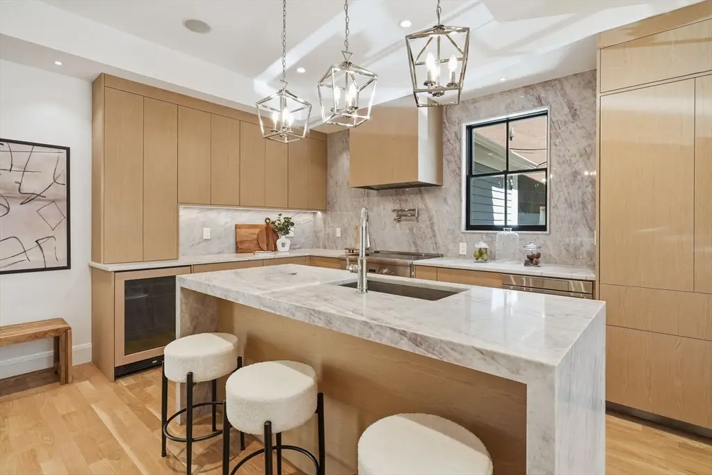 9 Mt Auburn St, Cambridge, MA 02138 - #1