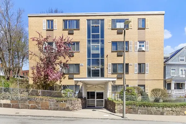 46 Adams St #C5, Boston, MA 02122