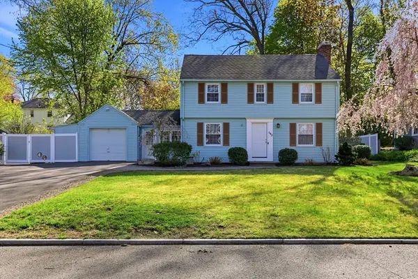 145 Chalmers St, Springfield, MA 01118