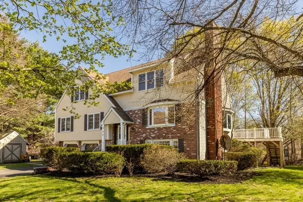 255 Worthen Rd East, Lexington, MA 02421