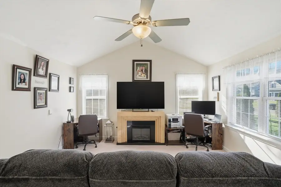 943 Stonegate Lndg, Dighton, MA 02764 - #3