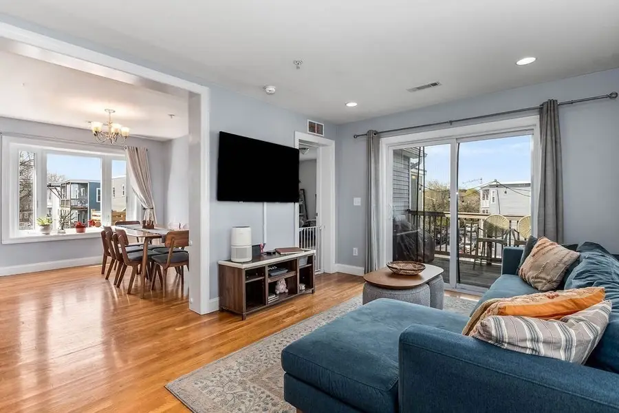 10 Irma St #3, Boston, MA 02124 - #3