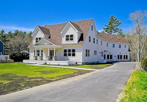 13 Park Pl, Mattapoisett, MA 02739