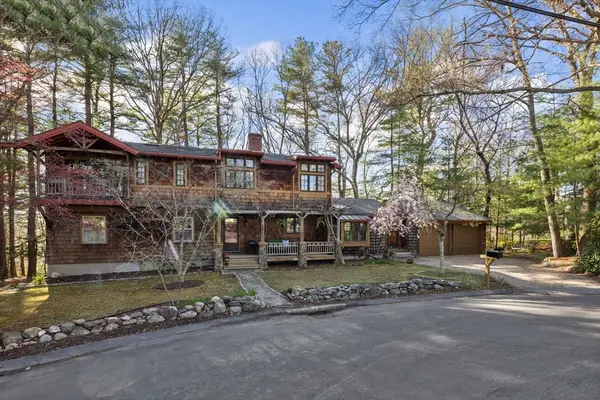 30 Volunteer Way, Lexington, MA 02420