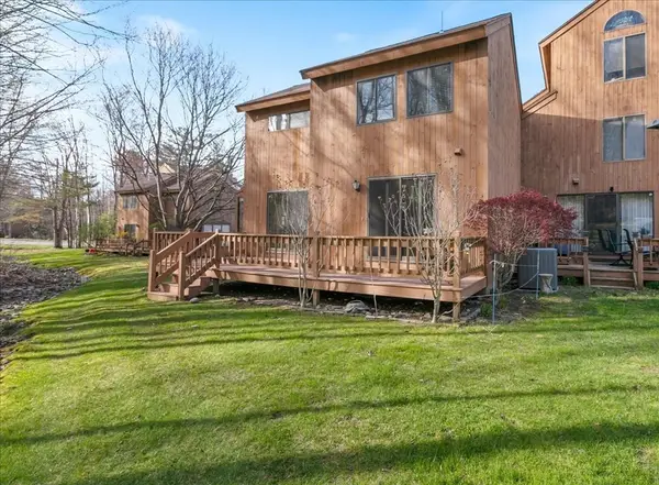 9 Eaton Ct #9, Haverhill, MA 01832