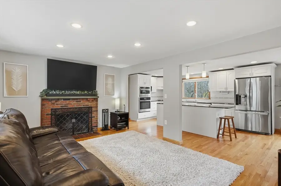 8 Harvard Street Extension, Woburn, MA 01801 - #3