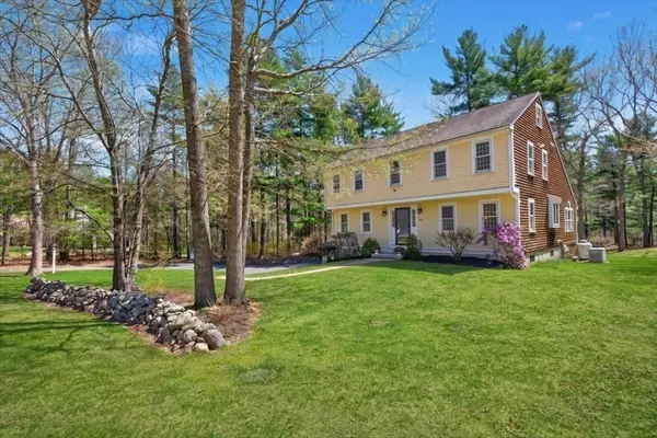 245 North St, Duxbury, MA 02332