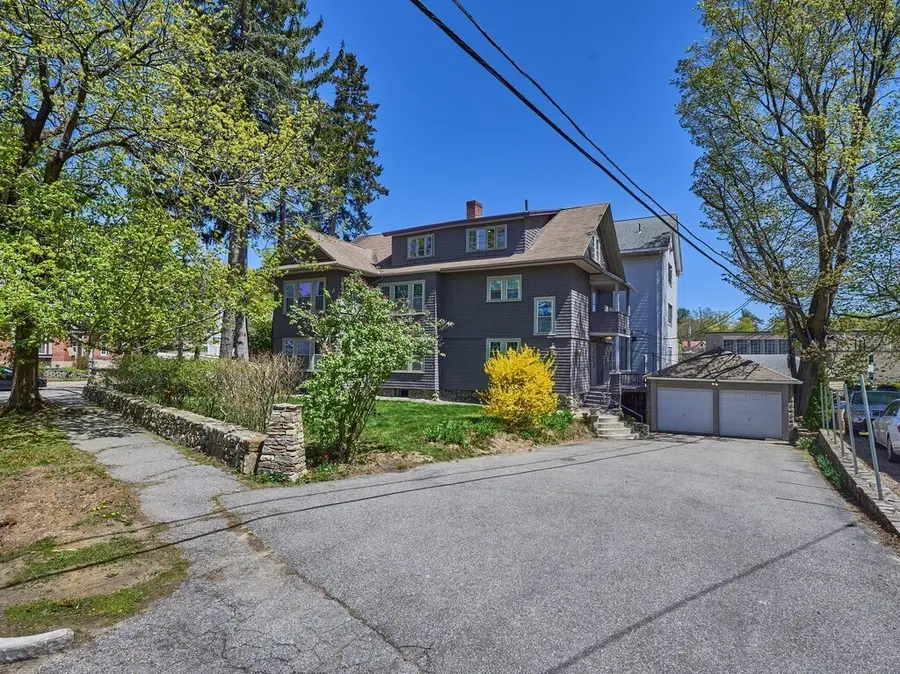1066 Pleasant Street, Worcester, MA 01602 - #3