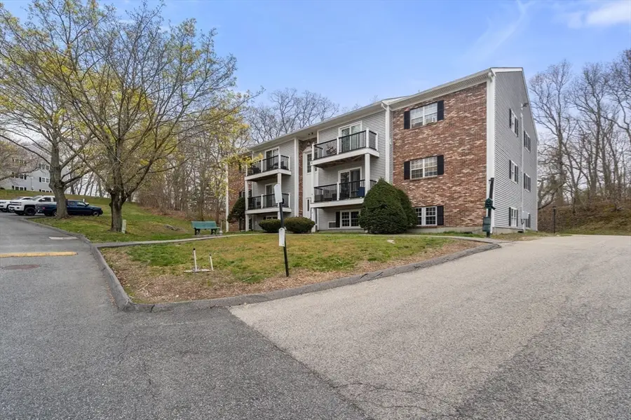 10 Chapel Hill #3, Plymouth, MA 02360 - #3