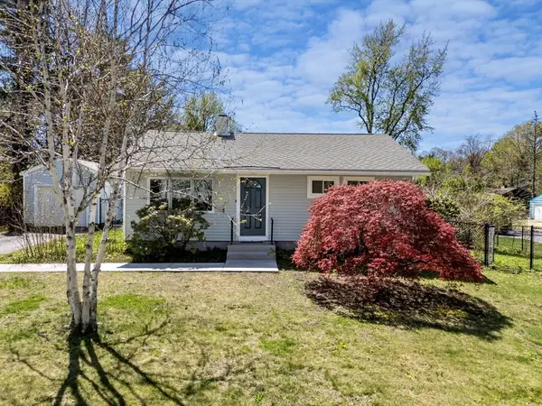 15 Crestmont Street, Springfield, MA 01108
